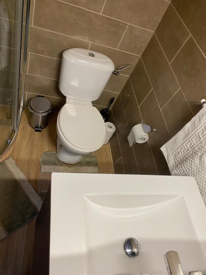 Superbe Appartement Шарлероа Екстериор снимка