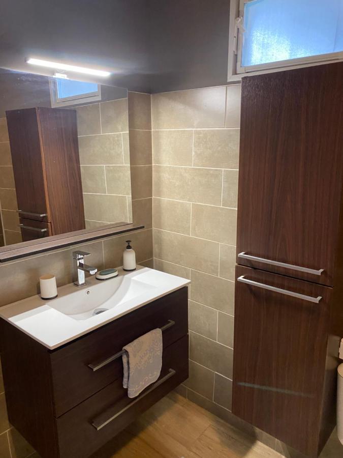 Superbe Appartement Шарлероа Екстериор снимка