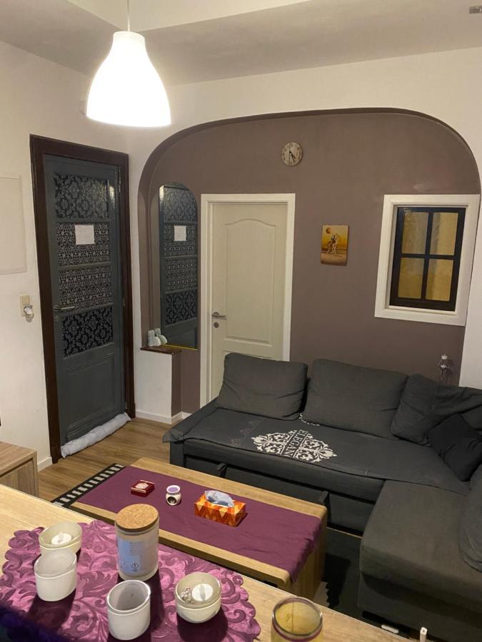 Superbe Appartement Шарлероа Екстериор снимка