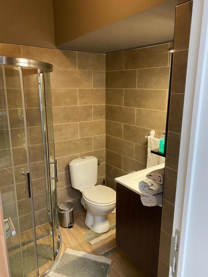 Superbe Appartement Шарлероа Екстериор снимка