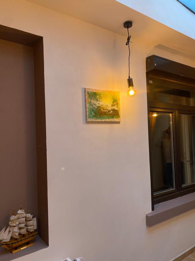 Superbe Appartement Шарлероа Екстериор снимка