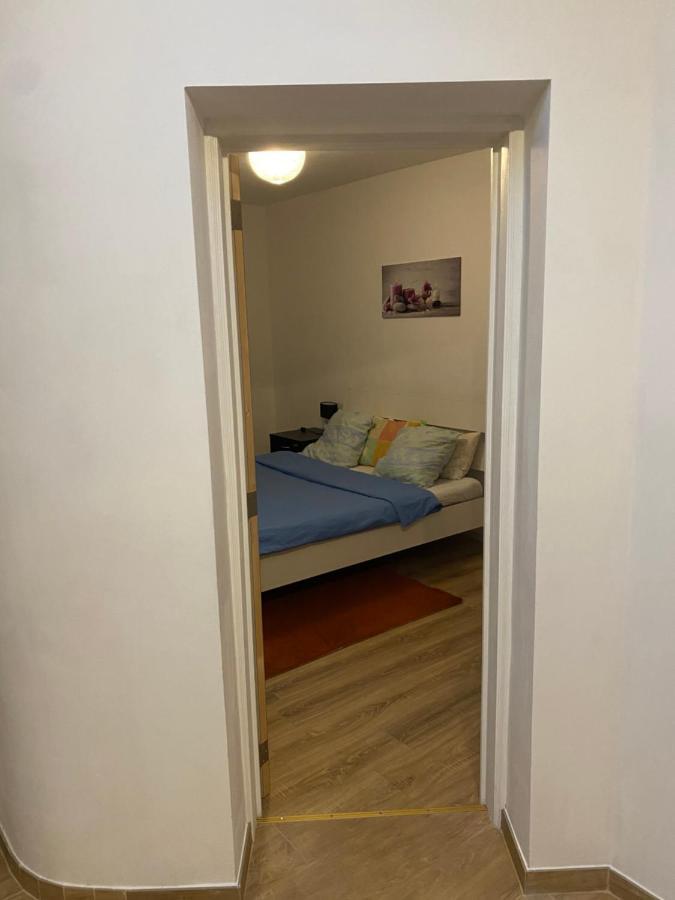 Superbe Appartement Шарлероа Екстериор снимка