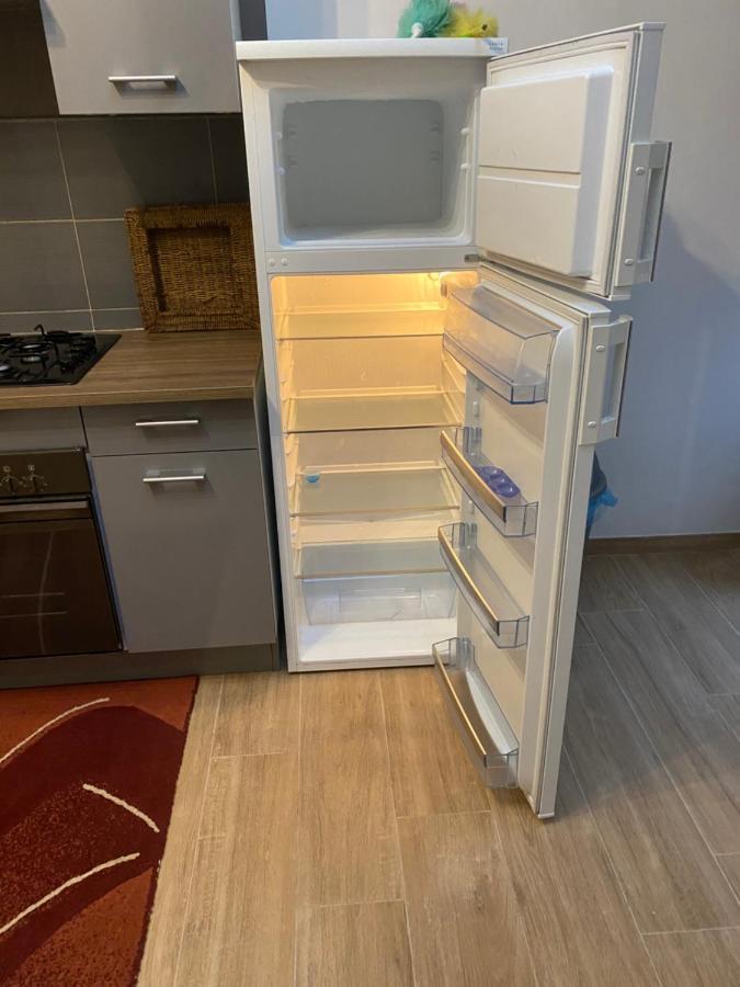 Superbe Appartement Шарлероа Екстериор снимка