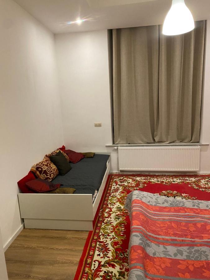 Superbe Appartement Шарлероа Екстериор снимка